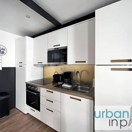 Urban Flat 13 - Pretty 2 Bedroom Parisian Flat
