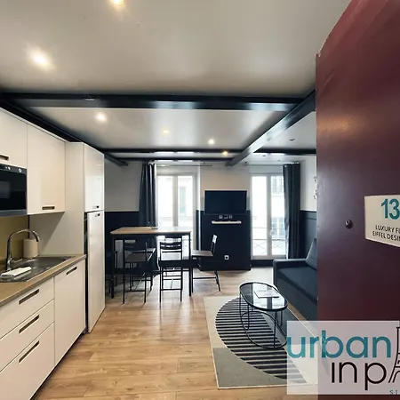 Urban Flat 13 - Pretty 2 Bedroom Parisian Flat Paris